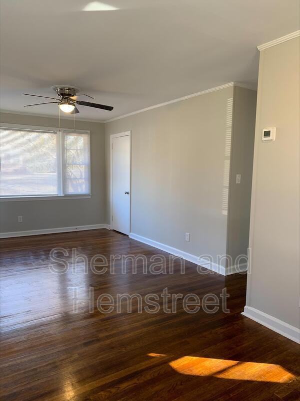 Building Photo - 3524 Rainbow Rd