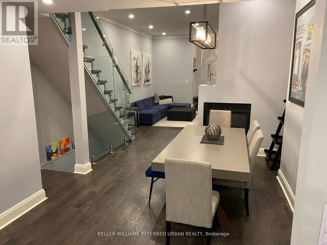 Building Photo - 89 A Gloucester St