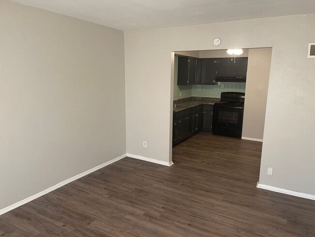 Building Photo - 3255 Delor St