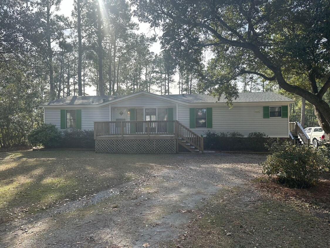 109 Longleaf Dr, Swansboro, NC 28584 House Rental in Swansboro, NC