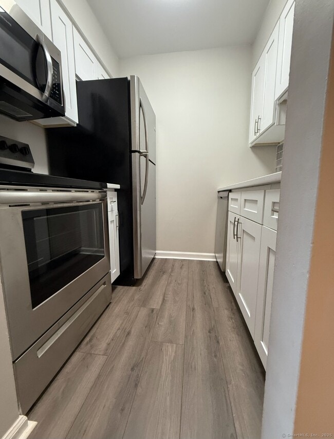 Building Photo - 3245 Main St