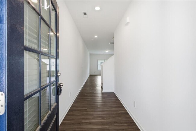 Foto del edificio - 1118 Lossie Ln