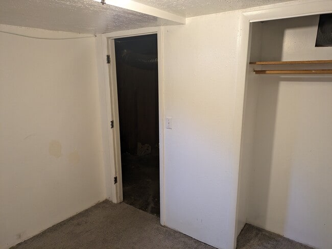 Building Photo - 129 N Johnson Ave