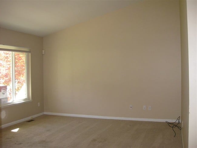 Building Photo - 2375 Richwood Rd