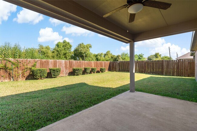 Foto del edificio - 4927 Applewood Crest Ln