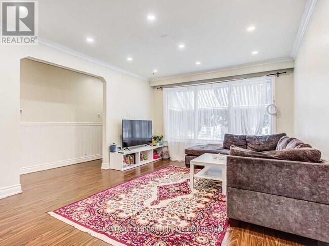 Photo du bâtiment - 389 Becker Rd