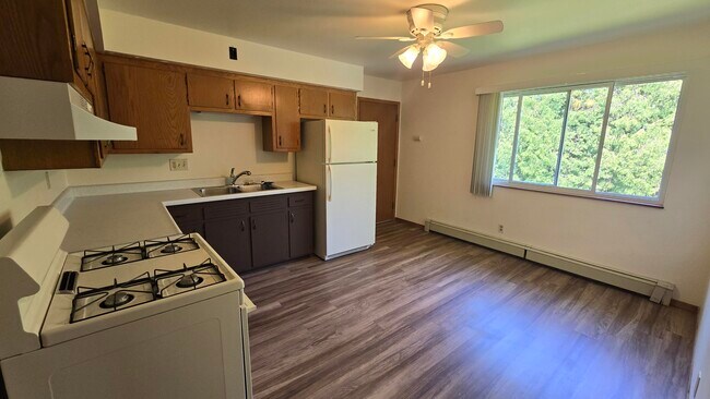 Building Photo - 515 N 18th Ave