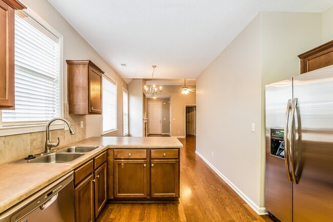 Building Photo - 12321 Longleaf Oak Trail