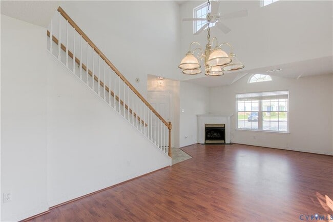 Foto del edificio - 4718 Twin Hickory Lake Dr