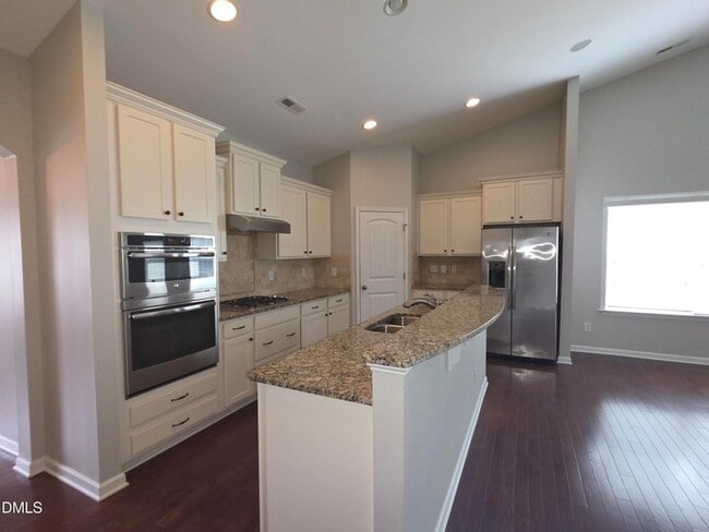 Foto del edificio - 6007 Peachtree Town Ln