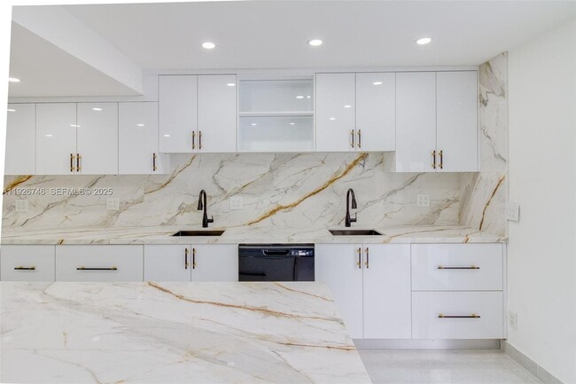 Foto del edificio - 5235 SW 40th Ave