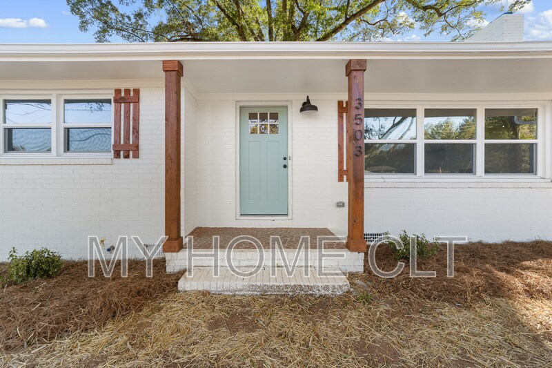 Primary Photo - 3503 Linwood Rd