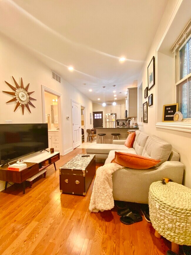 Foto del edificio - 1111 N Ashland Ave