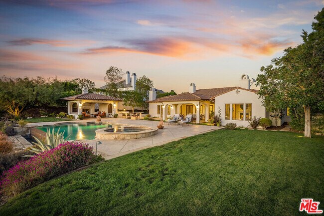 Building Photo - 25420 Prado De Azul
