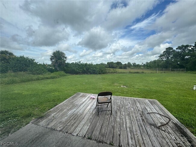 Foto del edificio - 1063 Peach St