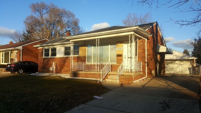 Building Photo - 26020 Groveland St
