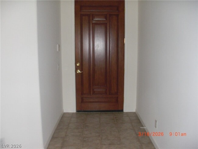 Building Photo - 9 Morninglow Pass