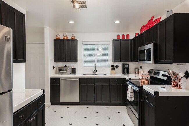 Foto del edificio - 3517 N Miller Rd