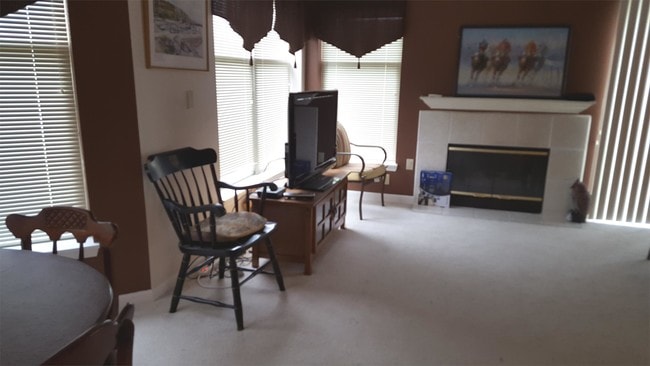 Building Photo - 2213 Landings Ln
