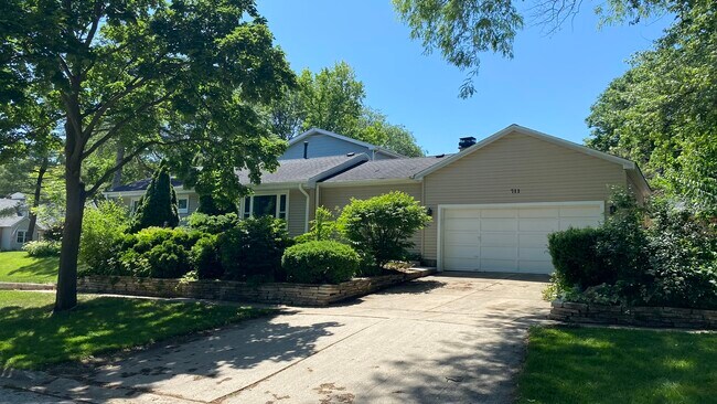 Foto del edificio - 711 Summit St