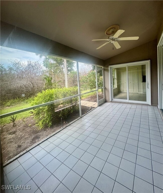 Foto del edificio - 351 Emerald Bay Cir