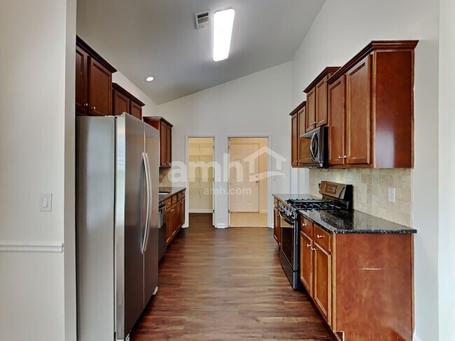 Building Photo - 3227 Hideaway Lane