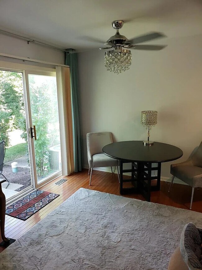 Foto del edificio - 10926 Cape Cod Ln