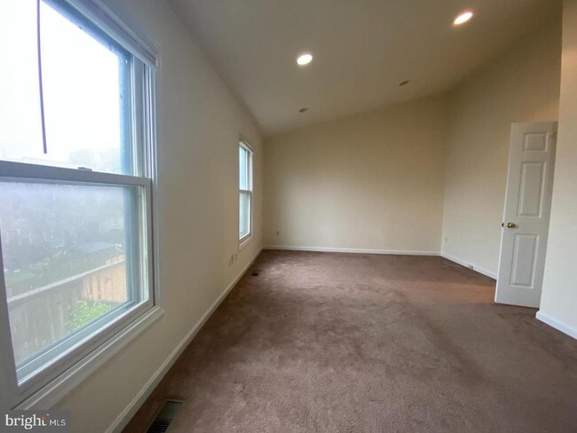 Building Photo - 10604 Greta Lynn Ct