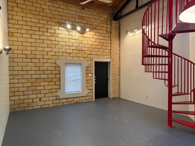 Foto del edificio - City Street Lofts-One of a Kind Property i...