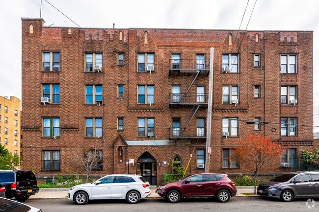 Building Photo - 1601 W 7th St