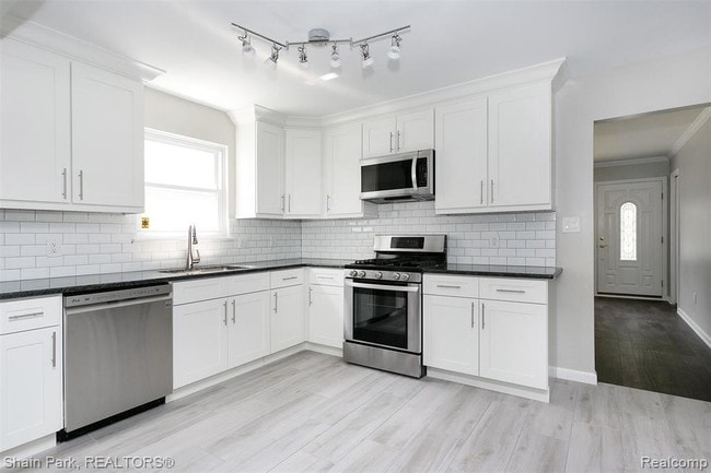 Building Photo - 2716 Ardmore Ave