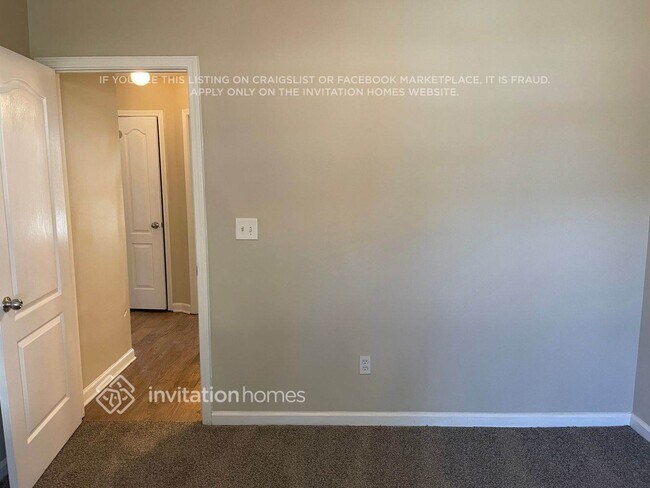 Building Photo - 186 Sandstone Pl