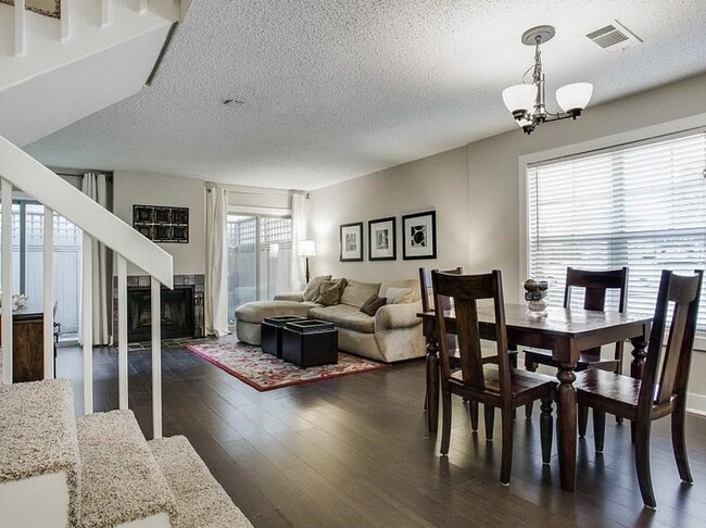 Foto del edificio - 3321 Oak Grove Ave