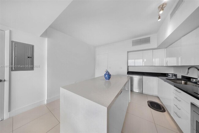 Foto del edificio - 92 SW 3rd St
