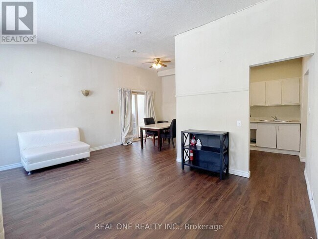 Photo du bâtiment - 102 Twenty Fifth St