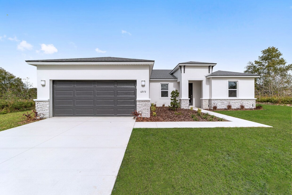 Foto principal - Brand-New 4 Bedroom, 2 Bath Home in Ocala