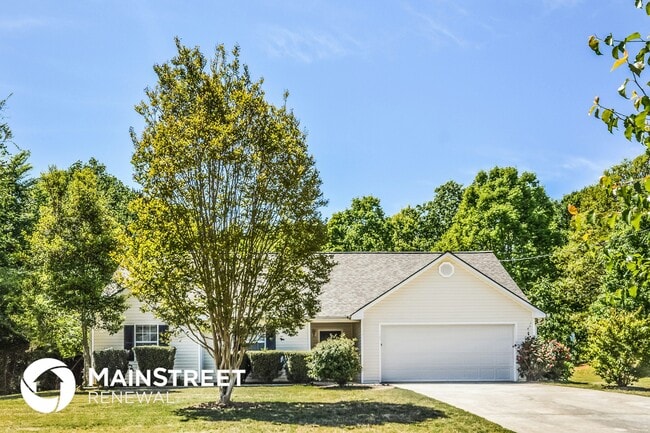 Building Photo - 235 Cypress Dr