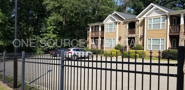 Building Photo - 201 Madison Ln SE