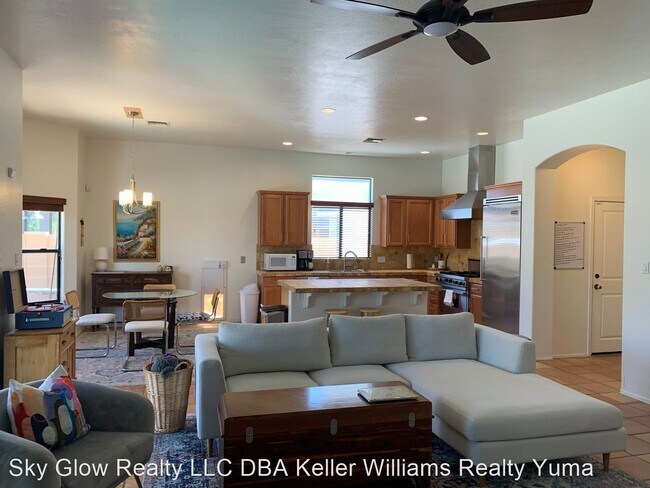 Foto del edificio - 4 br, 2 bath House - 3384 W. 17th Pl.