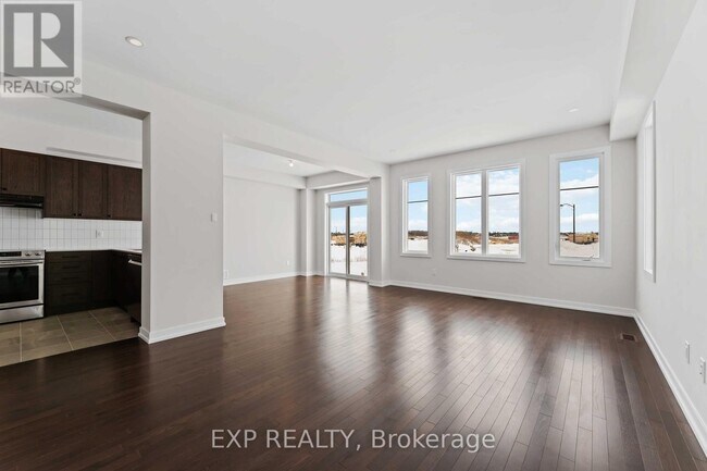 Photo du bâtiment - 337 Cantering Dr