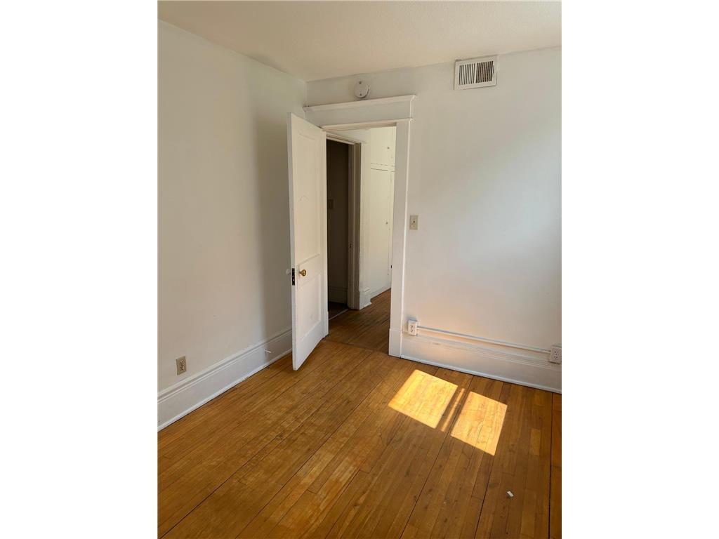 Building Photo - 417 N Roy St