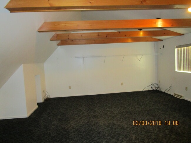 Building Photo - 1815 N 6th Ave