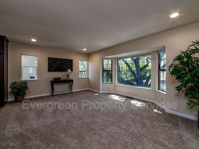 Foto del edificio - 2749 Sandhurst Dr