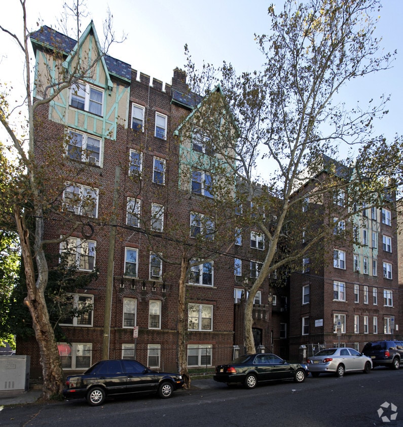 135 Belmont Ave, Jersey City, NJ 07304 Apartments in Jersey City, NJ