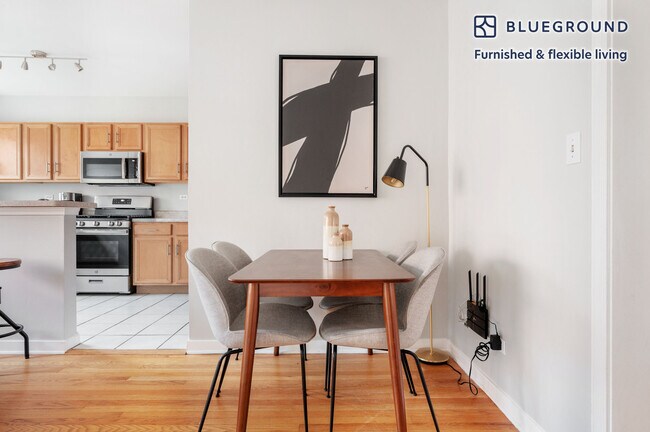 Foto del edificio - 2752 Hampton Pkwy