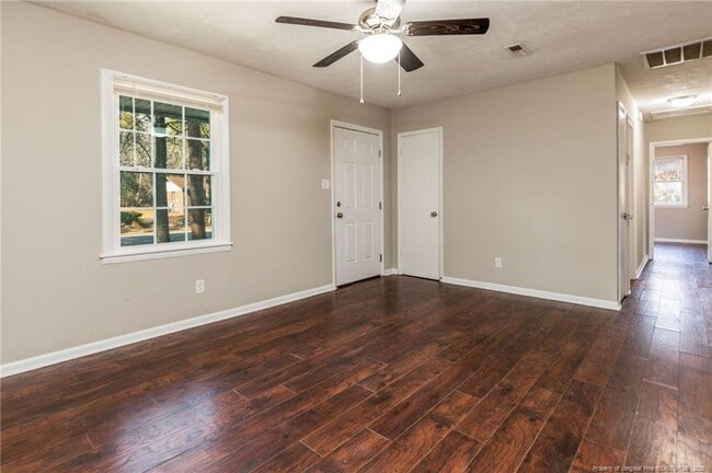 Building Photo - 2243 Delta Dr