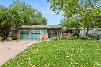 Building Photo - 6406 E Beachy Ave