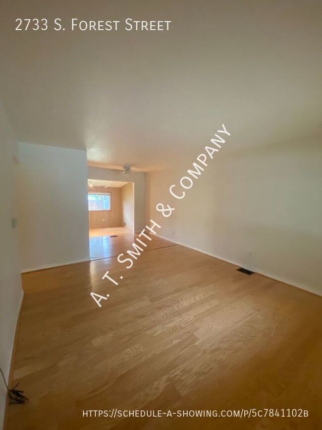 Building Photo - 3 Bedroom Ranch-Style Home w/ Garage!