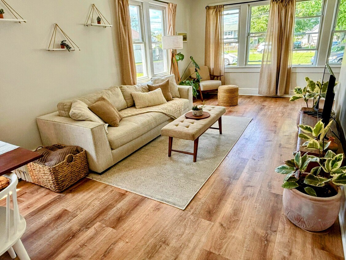 Foto principal - 815 E Curtis Ave