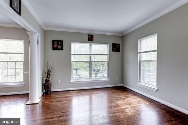 Foto del edificio - 13724 Valley Oak Cir